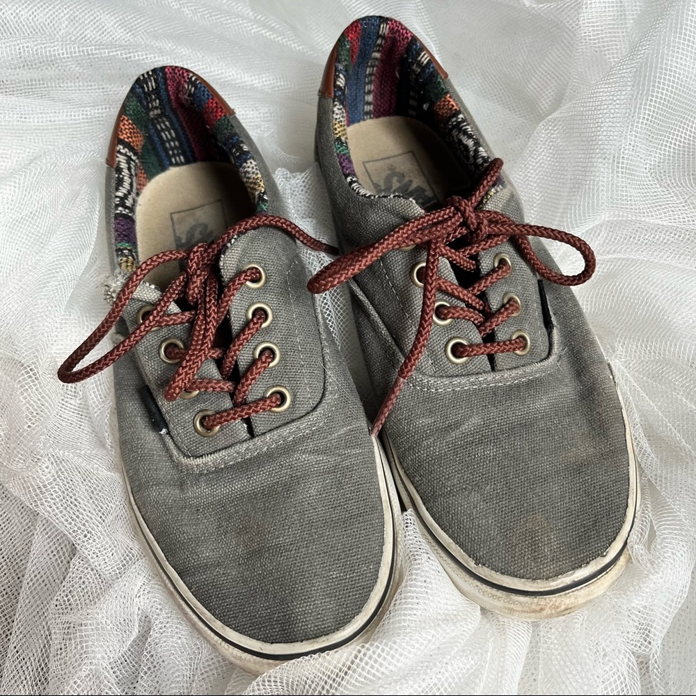 Canvas Authentic Vans